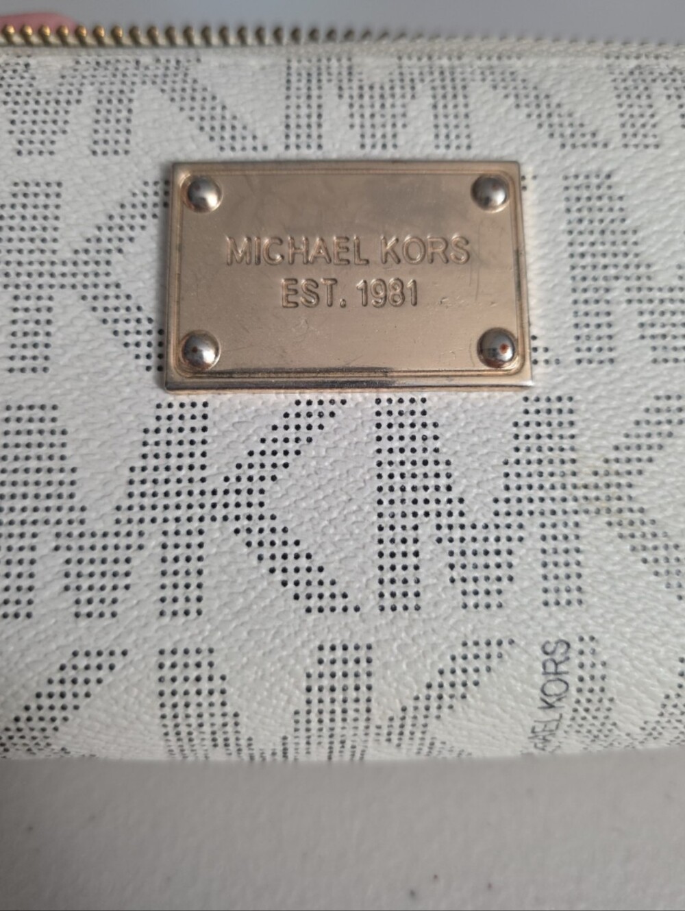 Michael Kors White Signature Zip Wallet with Tan Wristlet - Picture 5 of 7